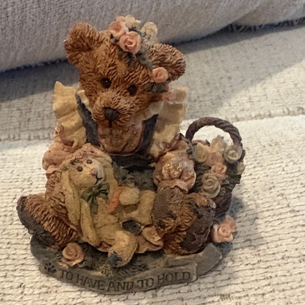 Boyds Bears Bailey and Wixie.. to have and to hold‎ 1993 figurine
